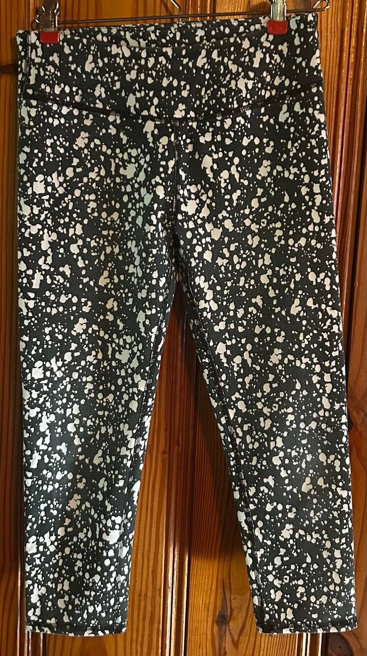 Fabletics Powerhold Women’s cropped leggings compression black/white gym small